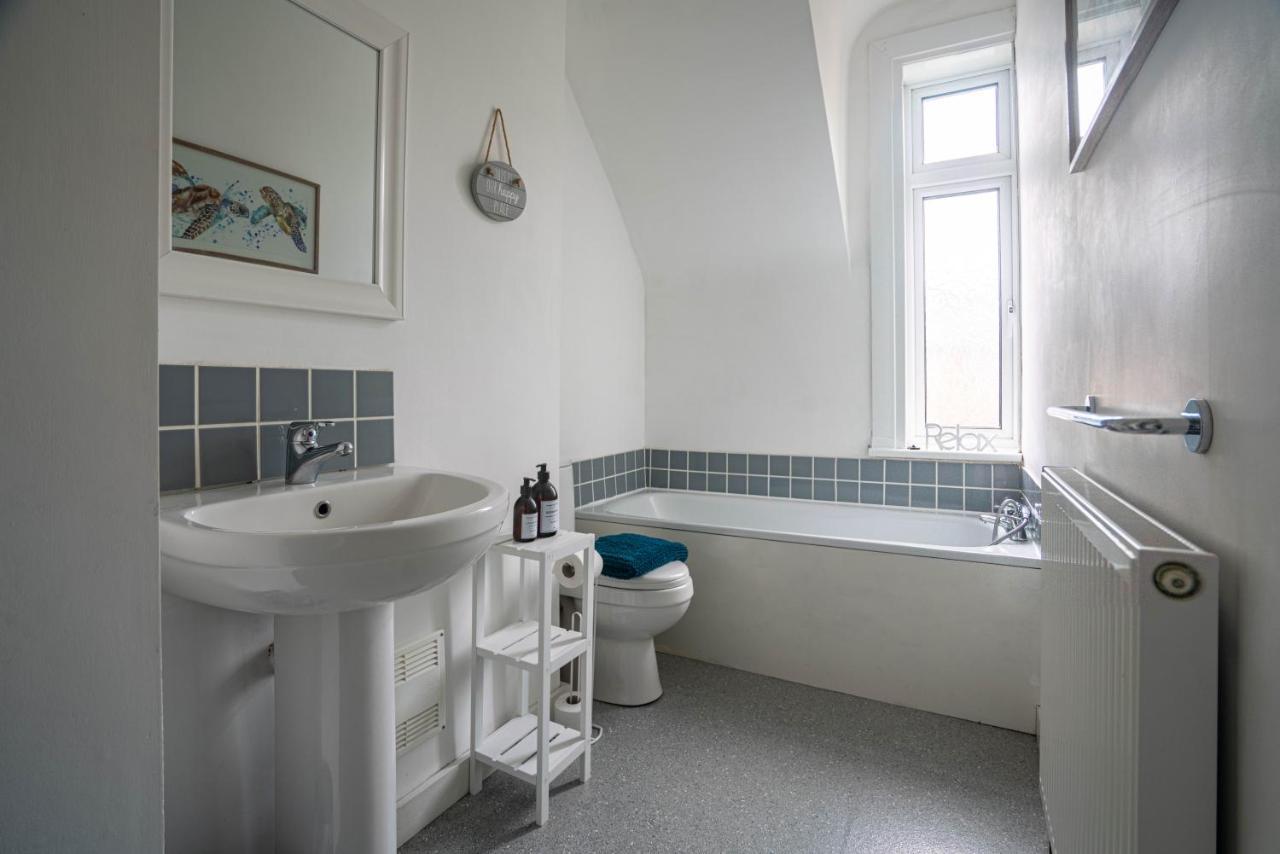 The Becket - Three Bedroom City Centre House With Parking Canterbury Buitenkant foto
